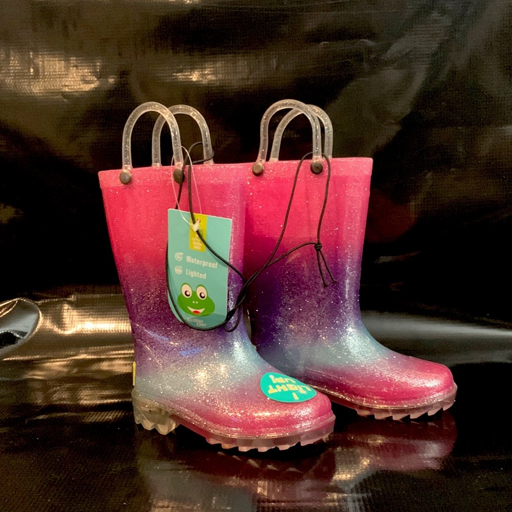 Western Chief gradient glitter, light up rain boots.Toddler size 6,new with tags